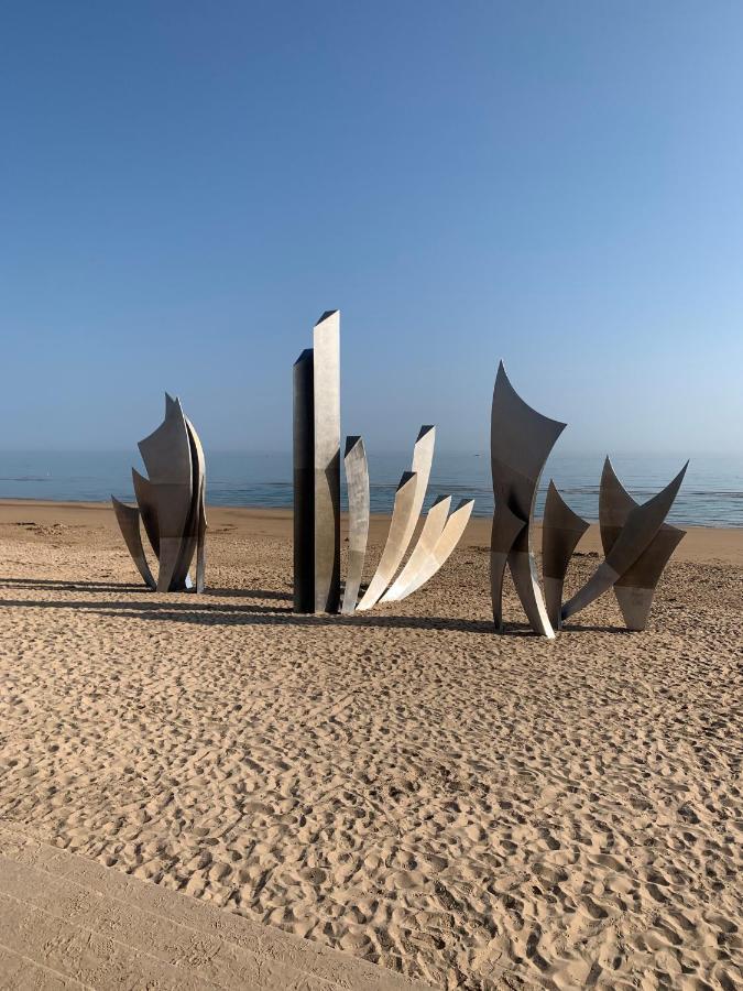 Gite "Au P'Tit Tourois" De Plain-Pied Tout Confort Avec Veranda Proche D'Omaha Beach Et De Bayeux Accueillant Les Animaux Екстер'єр фото